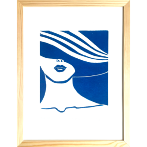 La Charmeuse au Chapeau - Bleu Océan - 30x40 cm
