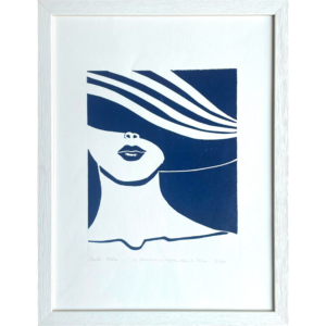 La Charmeuse au Chapeau - Bleu de Prusse - 30x40 cm